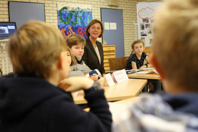 GA-Foto_Ministerin Gebauer