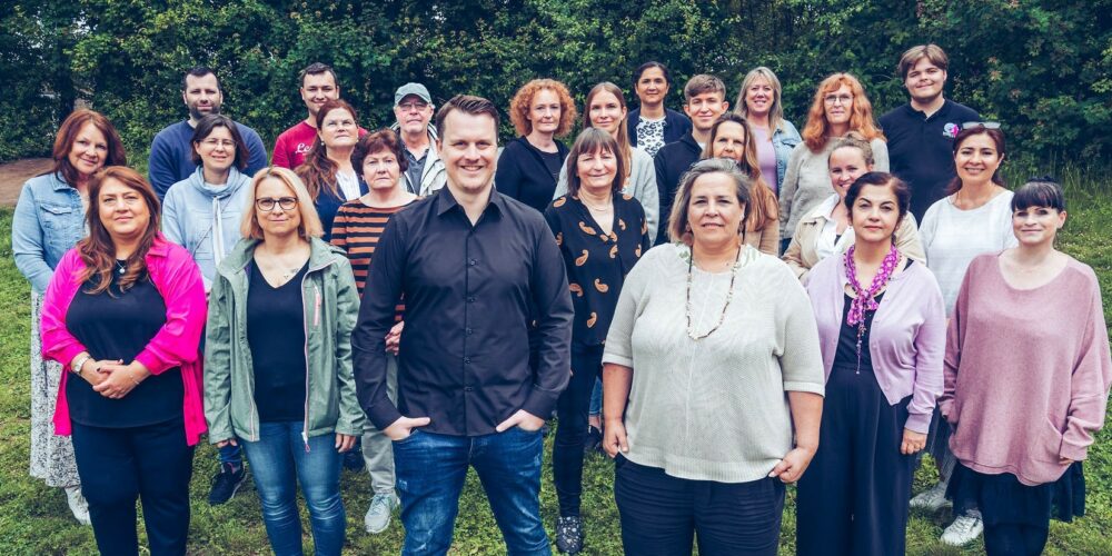 Das Team des Kinderwerks Baronsky in Om Berg